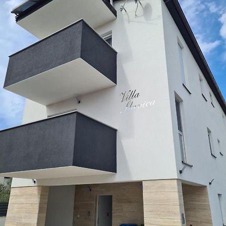 Vila Slavica Vir Exterior foto
