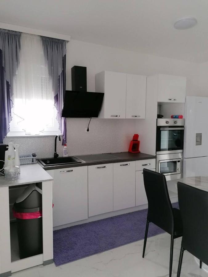 Vila Slavica Vir Exterior foto