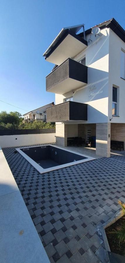 Vila Slavica Vir Exterior foto