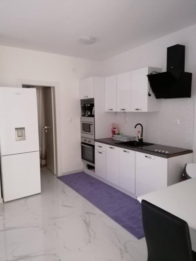 Vila Slavica Vir Exterior foto