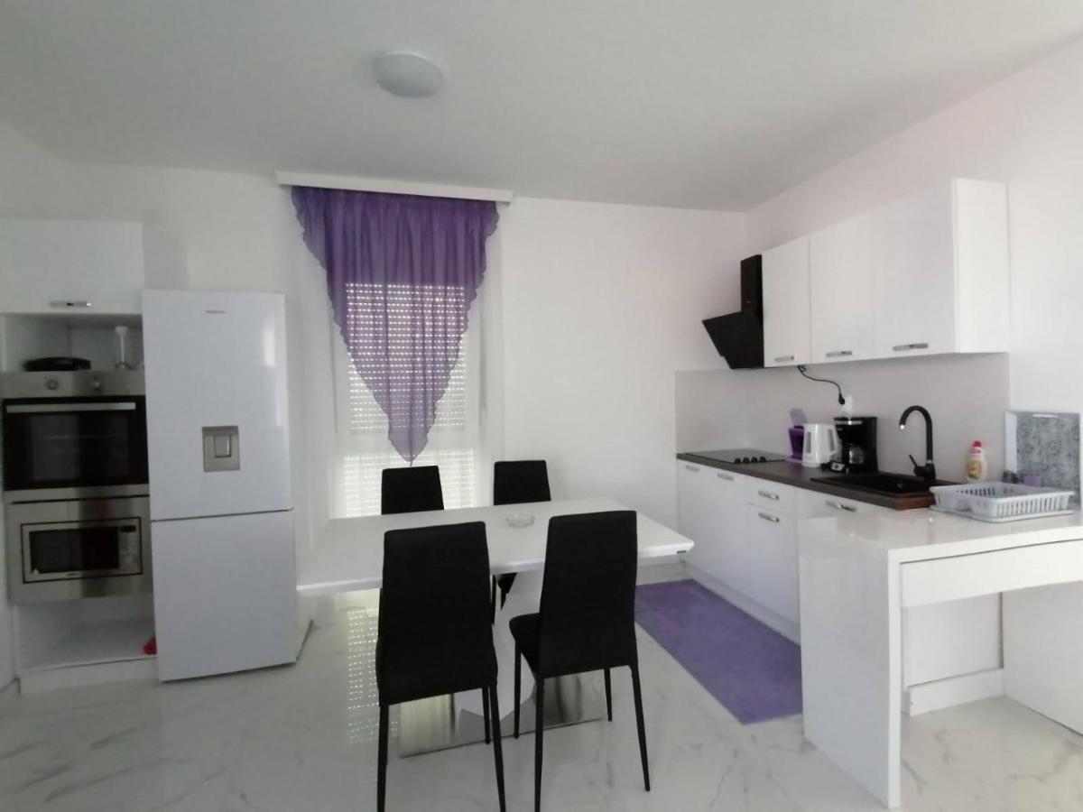 Vila Slavica Vir Exterior foto