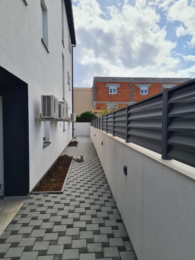 Ferienwohnung Vila Slavica Vir Exterior foto